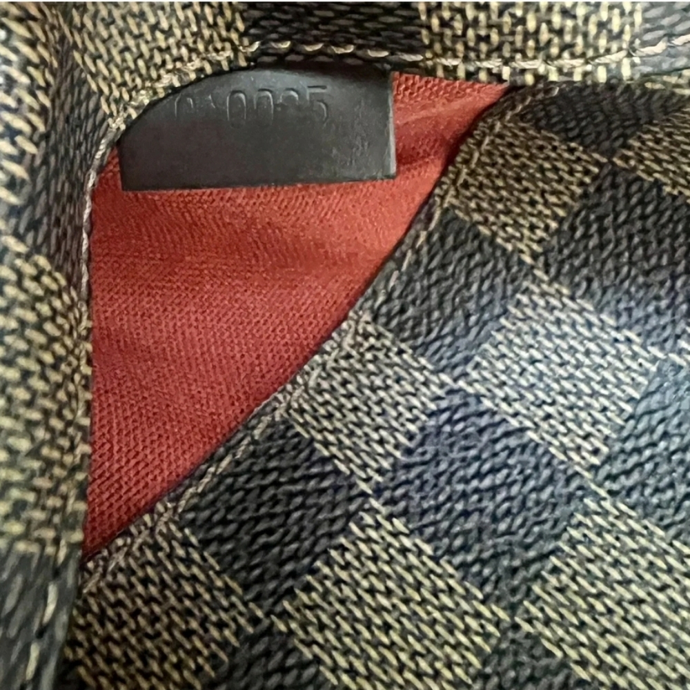 LOUIS VUITTON Damier Ebene Pochette Gange - Picture 11 of 14